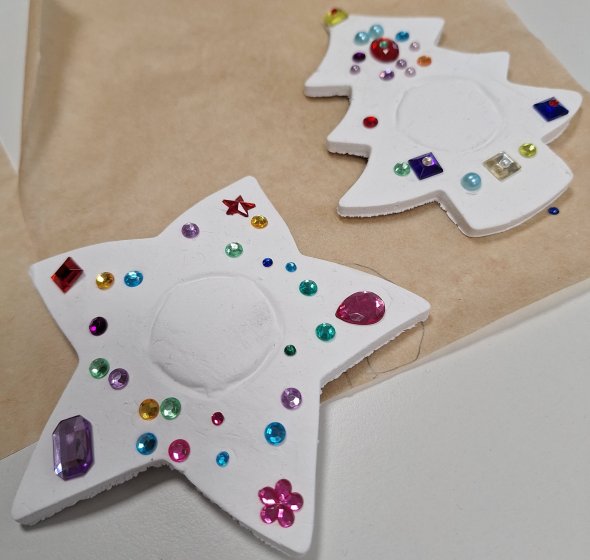 Presente de Natal para os pais Porta-velas em massa de modelar, decorado com pedras brilhantes